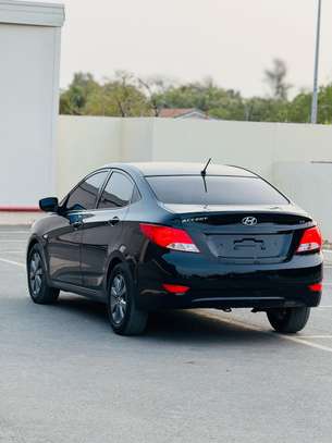 Hyundai Accent 2017 image 4