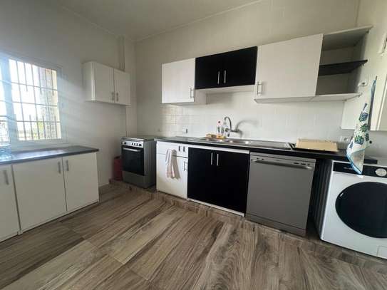Appartement vide à louer à sotrack Mermoz image 2