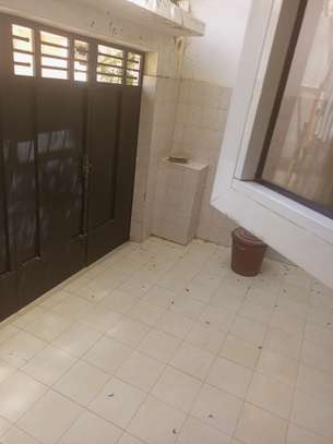 Appartement en forme de villa a Mermoz image 6