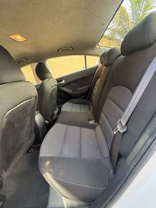 Kia forté image 7