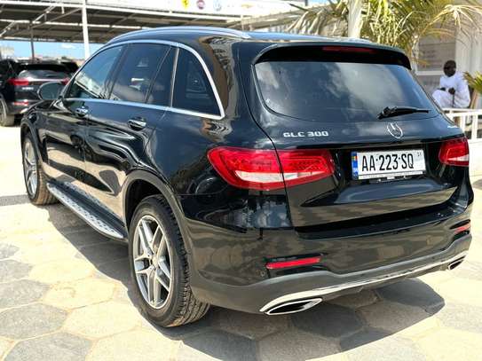 Mercedes-Benz GLC300 image 4