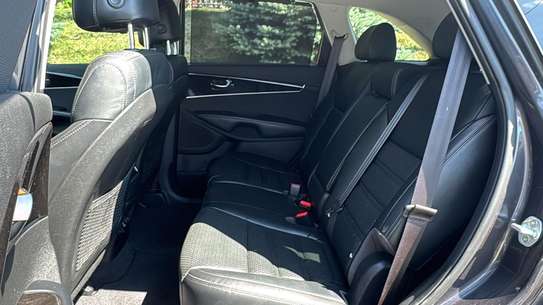 Kia sorento image 13