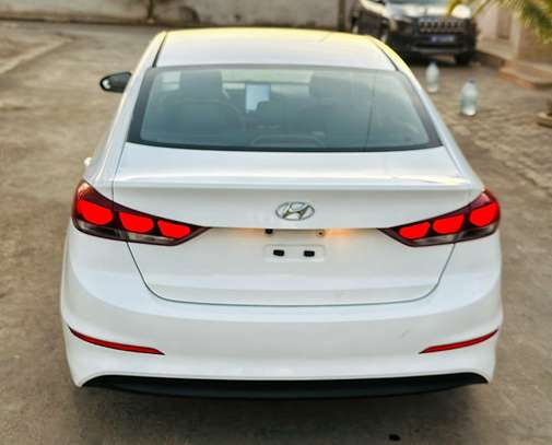 Hyundai Elantra 2017 image 11