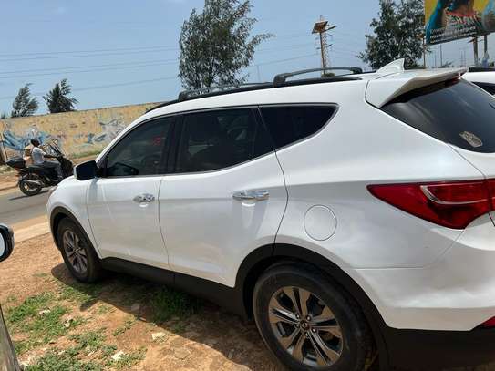 HYUNDAI SANTAFE image 11