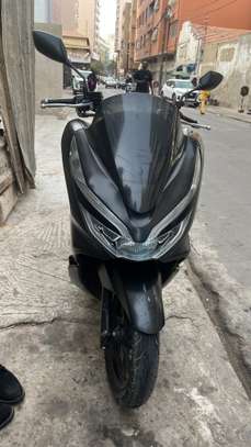 Moto Pcx nouveau modèle ( moteurs jamais ouvert ) image 4