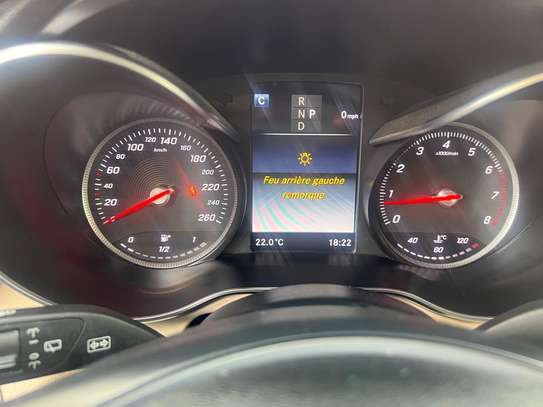 Mercedes-Benz GLC 300 image 4