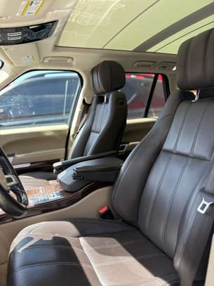 Range Rover Vogue image 7