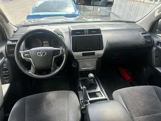 Toyota prado 2018 image 3