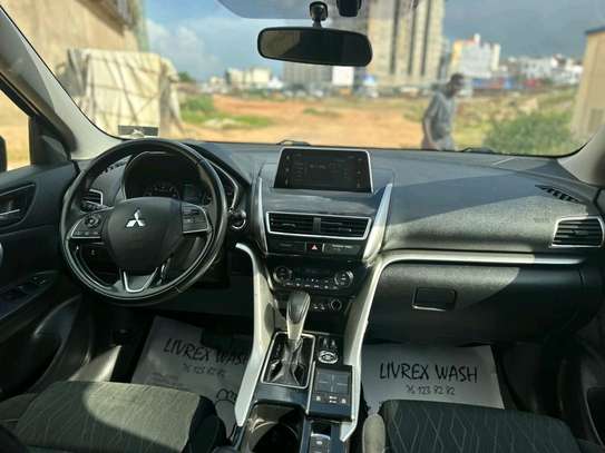 Mitsubishi Eclipse image 9