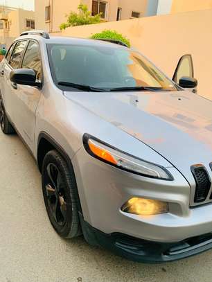 Jeep cherokee à louer image 6