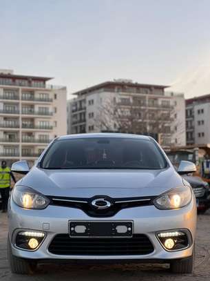 Renault SM3  2016 image 1