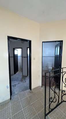 Villa commerciale à louer aux Mamelles image 3