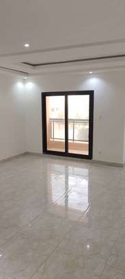 Joli appartement a louer a ngor Zone calme image 2