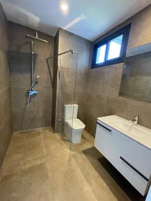 Bel appartement à louer à fann résidence image 12