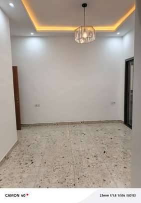 Appartement neuve spacieux á louer a sacre coeur 3 vdn image 4