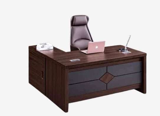 Bureau haut de gamme image 1