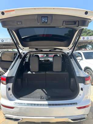 Mitsubishi Outlander image 11