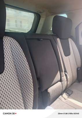 Chevrolet Equinox 2011 image 3