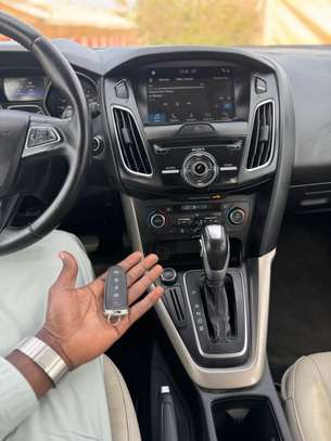 Ford Focus Titanium image 9