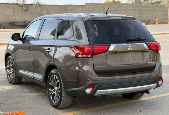 Mitsubishi Outlander 2016 - 7 Places image 13