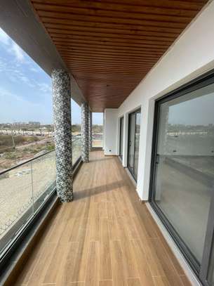 Fenêtre Mermoz corniche F5 et F4 à louer vue sur mer image 2