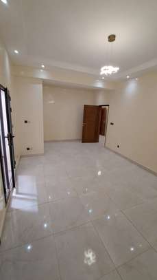 APPARTEMENT F4 A LOUER A NGOR - ALMADIES image 13