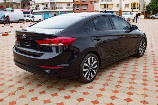 Hyundai élantra image 7