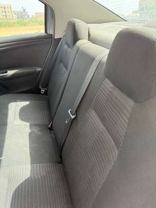 Peugeot 301 essence à vendre à un bon prix. image 2