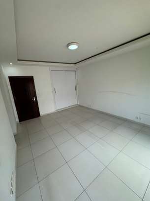Appartement type F5 - 220m2 - Mermoz Pyrotechnique image 10
