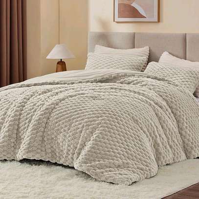 Couette blanche standard légère hypoallergénique image 11