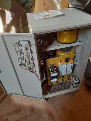 Régulateur Sako 30kva triphasé image 1