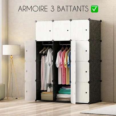 Armoire en plastique 3 battants image 2