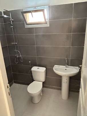 Studio a louer a la cité keur Gorgui image 2