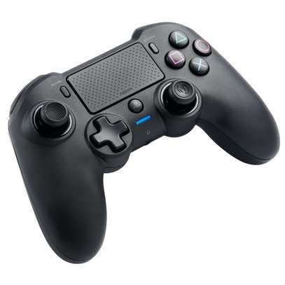 Manette Nacon image 2