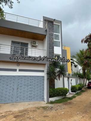 Villa à louer à Ngor – derrière chez Katia image 1