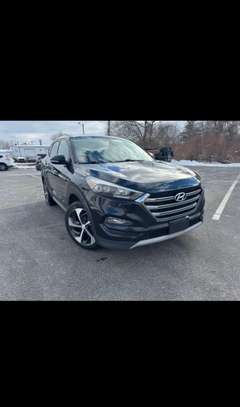 Hyundai Tucson Limited 2017 image 1