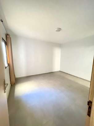 Appartement et magasin commercial à louer image 3