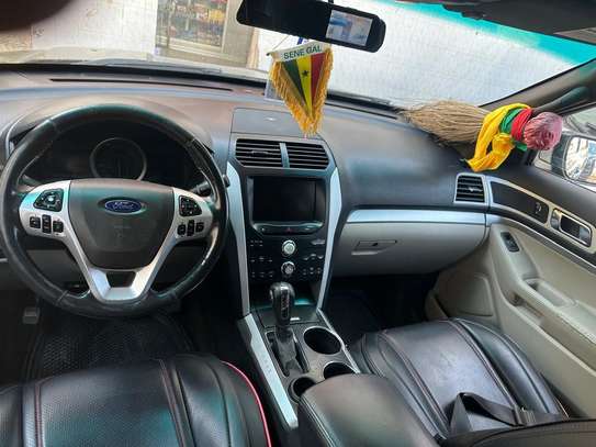Ford explorer image 3