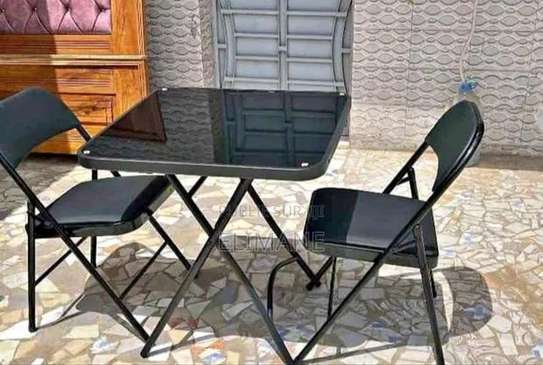 Table tête à tête avec 2 chaises pliables image 2