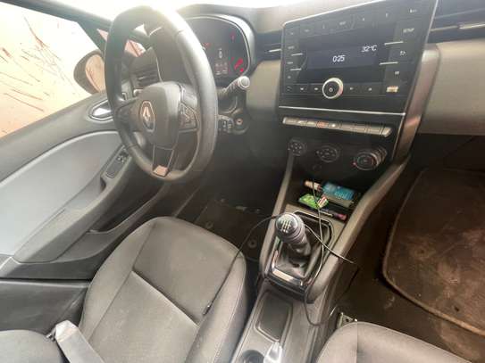 Renault Clio image 4