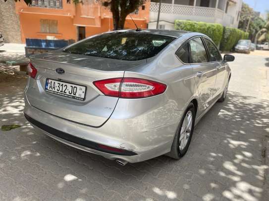 Ford fusion image 3
