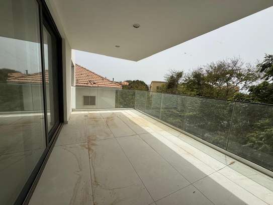 Appartement à louer au plateau sur la corniche image 1