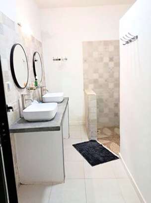 ESPACIEUSE VILLA DE 5 CHAMBRES AU COEUR DE SALY image 9