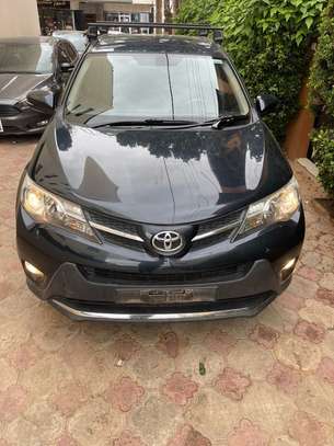 Toyota Rav 4 image 2