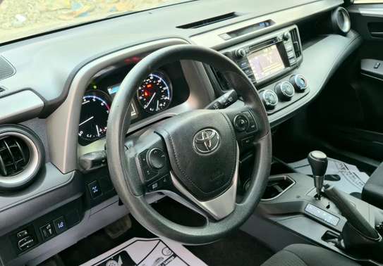 Toyota RAV 4 2017 - AWD image 4