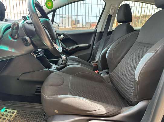 PEUGEOT 208 2015 image 5