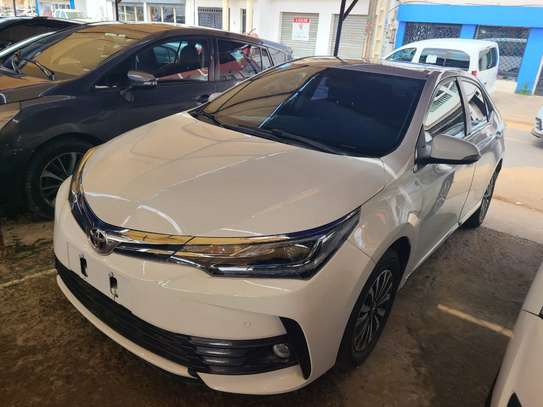 TOYOTA COROLA 2018 image 5