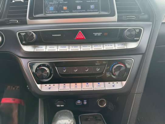 HUNDAI SONATA SPORT image 5