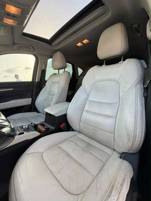 Mazda CX-5 2018 SUV Blanc fiable et élégant image 13