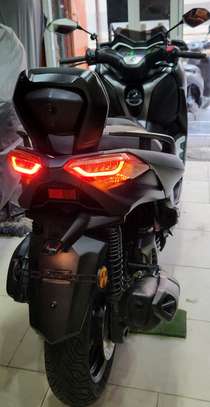 A vendre Yamaha Xmax 125cm3 image 4